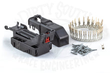 Load image into Gallery viewer, GM Holden LS2/3 Gen 4 J1 X1 E38 ECM ECU 73 Pin Connector Plug GENUINE Molex